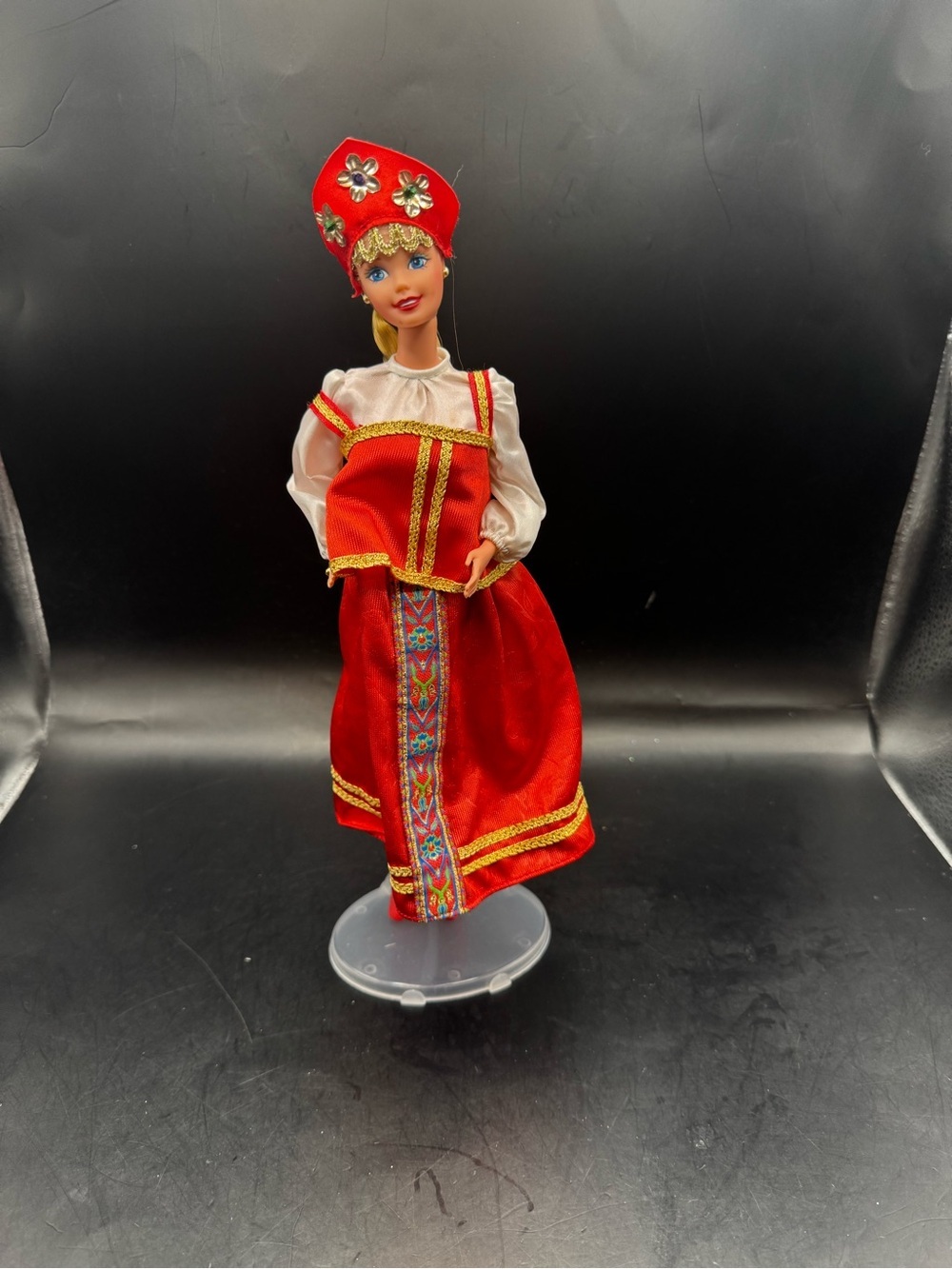 Barbie “Doll of The World” Russia Collection Edition Loose C297 Mattel 1996